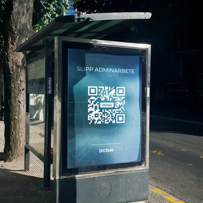 Street poster-design för varumärke och media